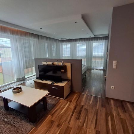 Unicorniselit Apartmanok Еґер Екстер'єр фото